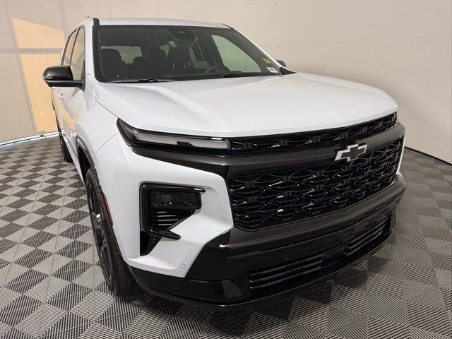 Used 2026 Chevrolet Traverse RS w/ LPO, Floor Liner Package image 8