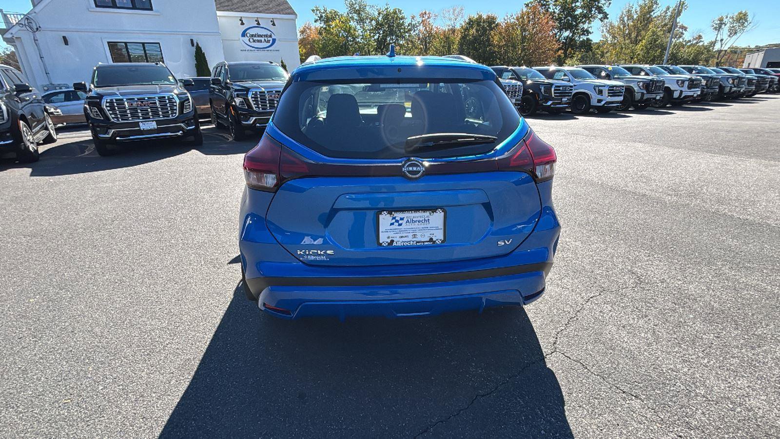 Used 2024 Nissan Kicks SV image 6