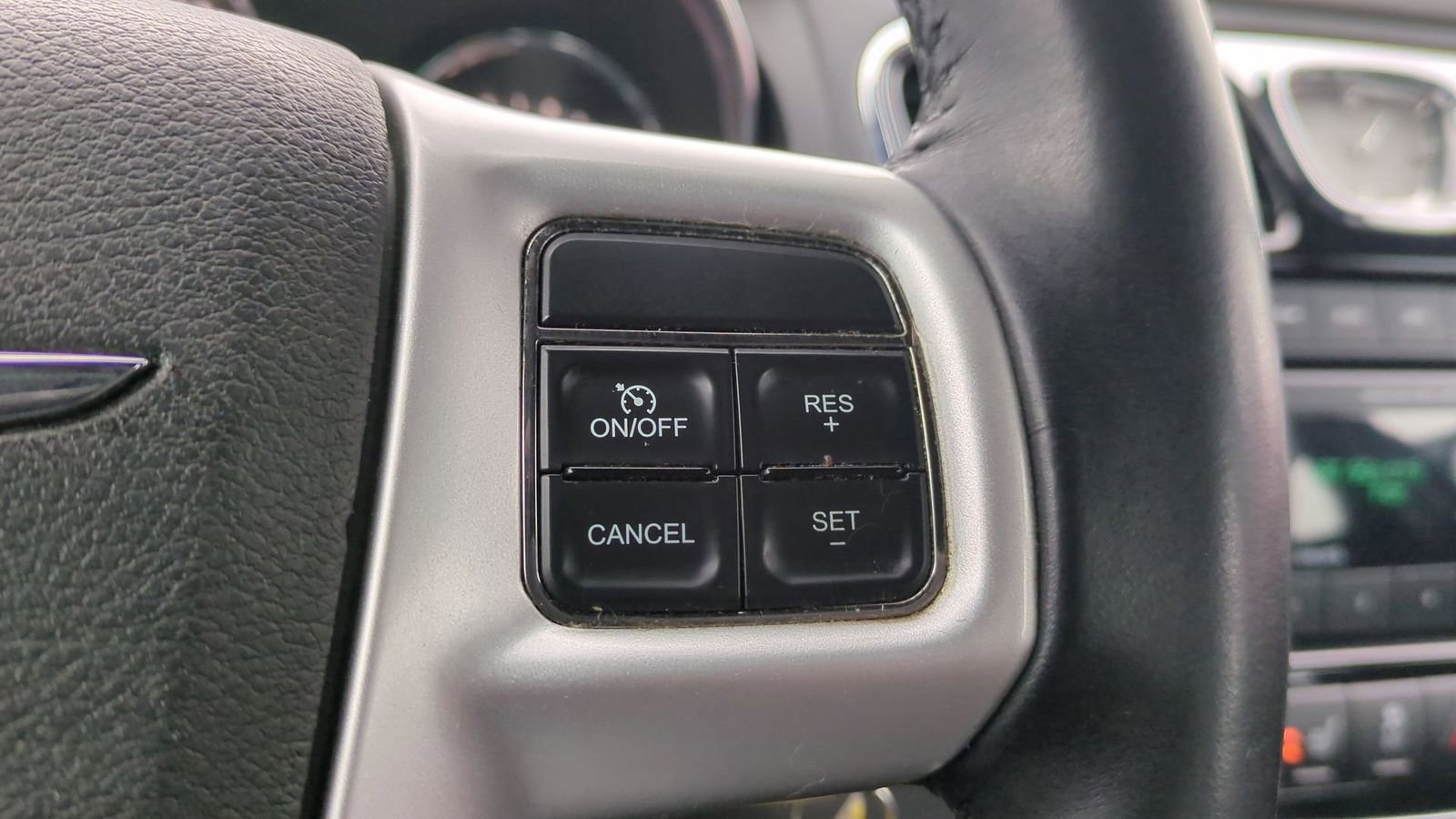 Used 2013 Chrysler 200 Limited image 26