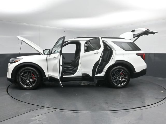 Certified 2025 Ford Explorer ST AWD/4WD image 58
