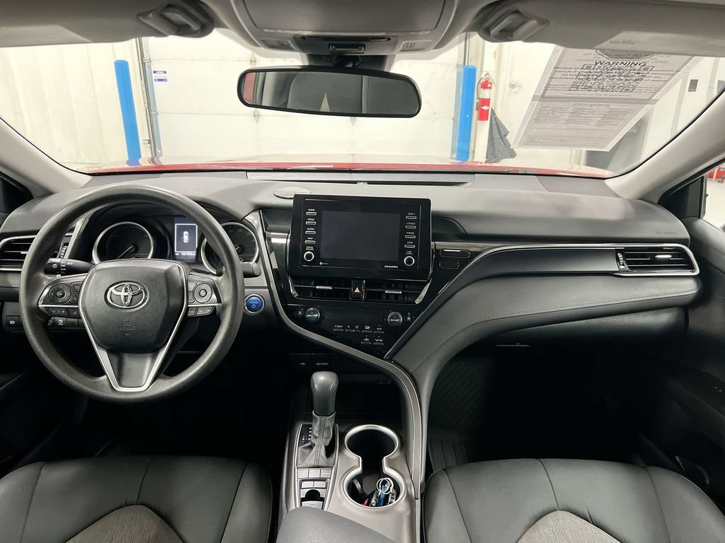 Used 2021 Toyota Camry LE FWD image 10