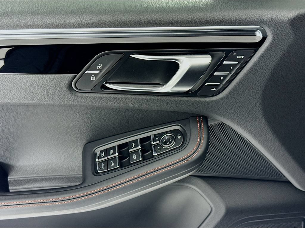 New 2026 Porsche Macan Turbo AWD/4WD image 11