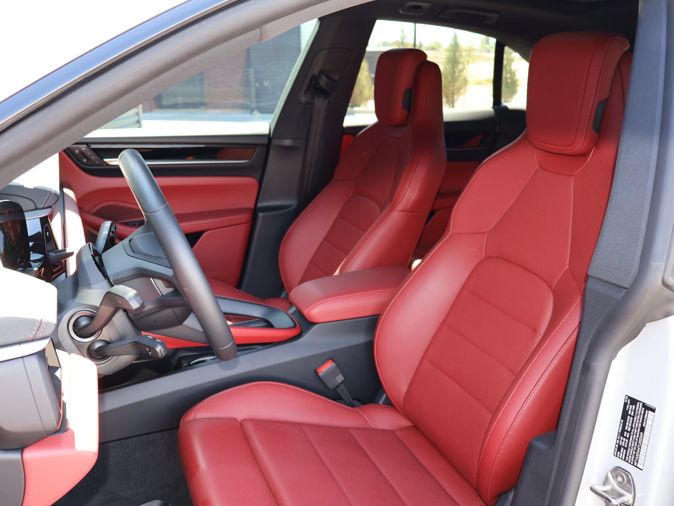 Certified 2026 Porsche Macan 4 Electric AWD/4WD image 5