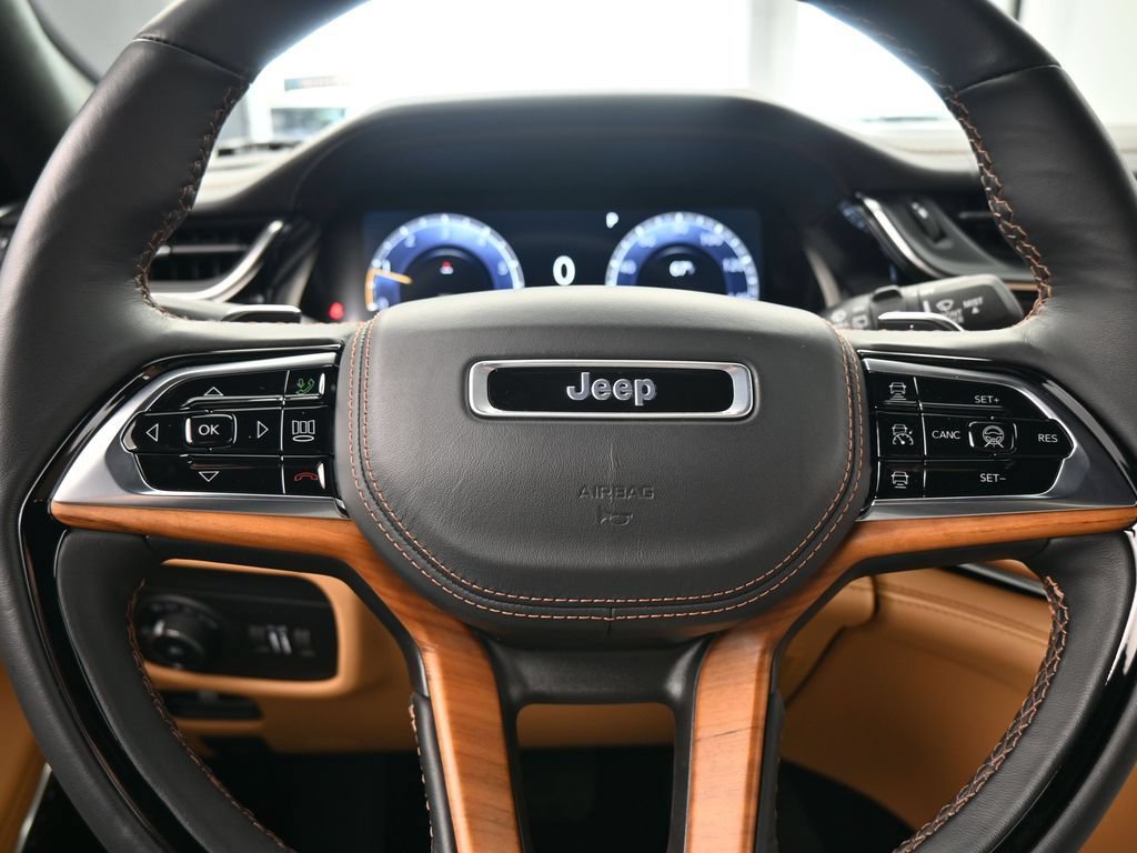 New 2025 Jeep Grand Cherokee L Summit AWD/4WD image 34