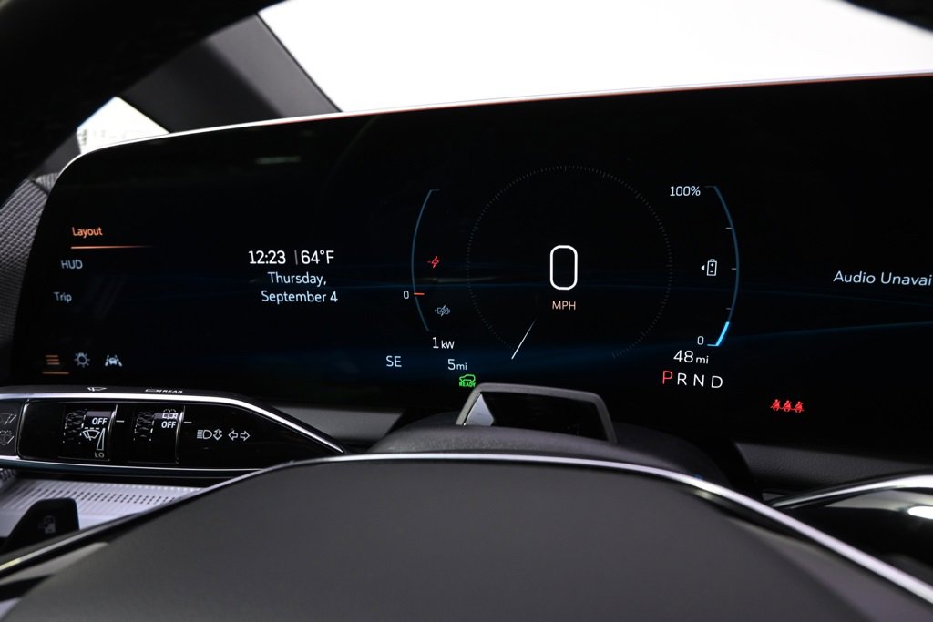 New 2025 Cadillac Optiq Sport 2 w/ LPO, ONYX Package image 24