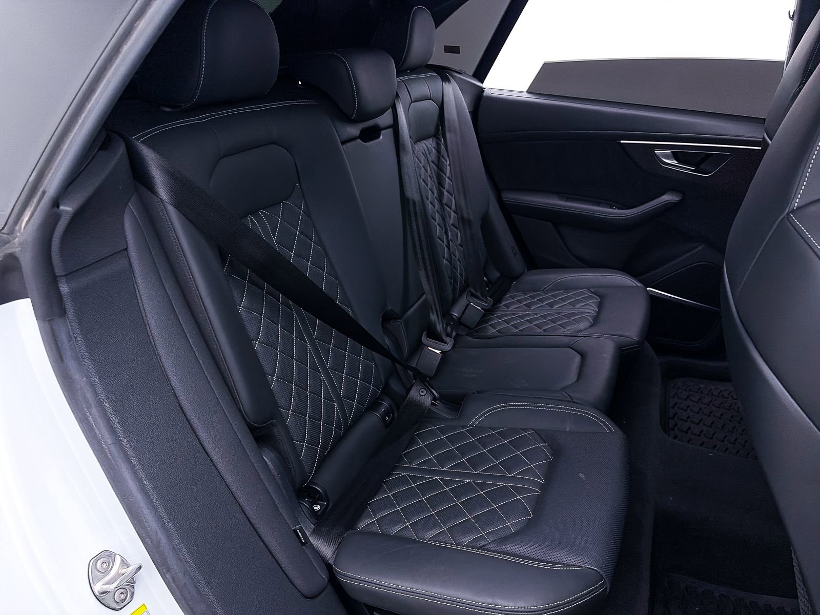 Used 2023 Audi SQ8 Prestige AWD/4WD image 39
