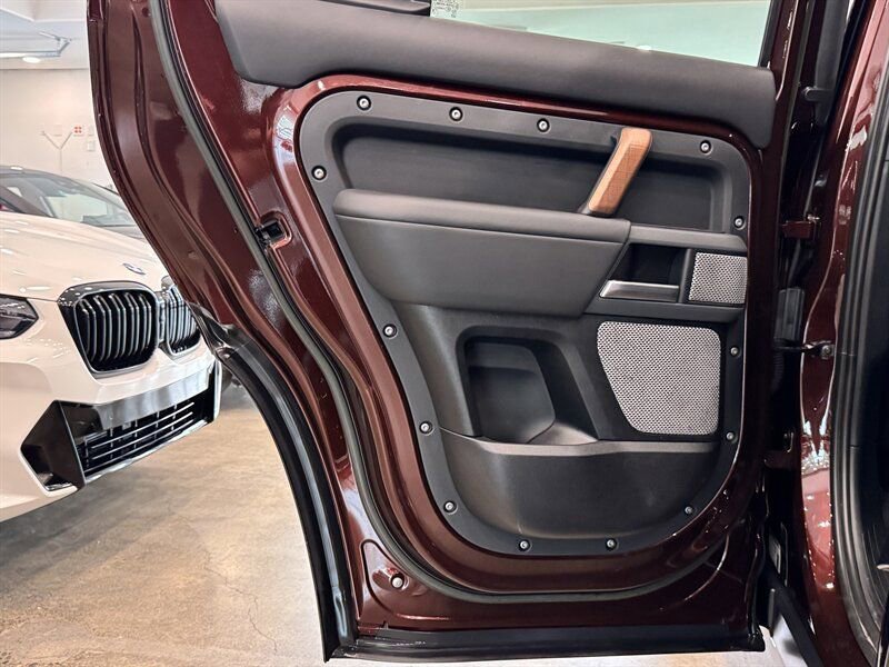 Used 2023 Land Rover Defender 130 X image 15