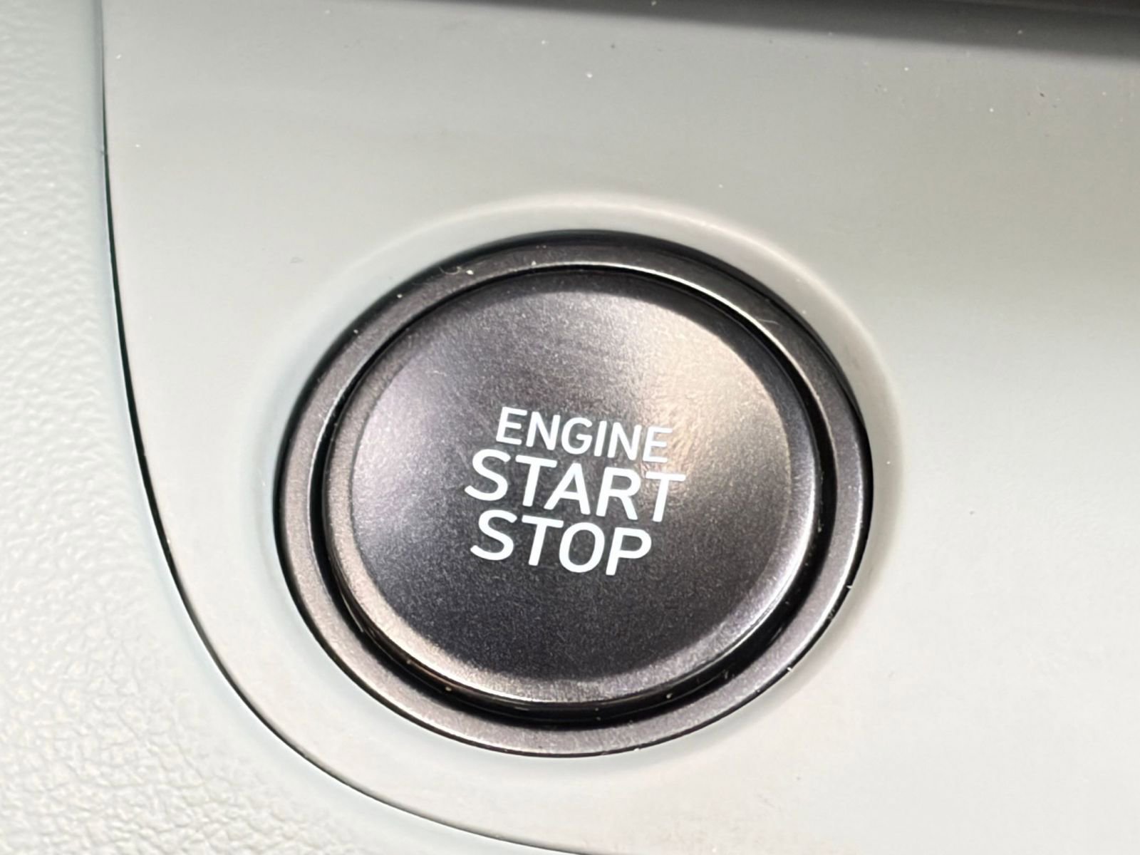 Used 2025 Hyundai Elantra Limited FWD image 20