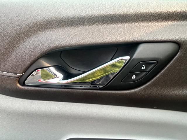 Used 2022 GMC Acadia SLE w/ Driver Convenience Package image 25