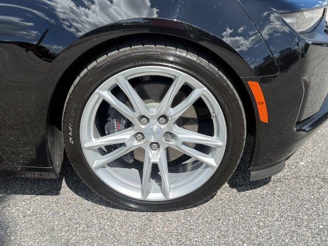 Used 2022 Chevrolet Camaro LT w/ Technology Package RWD image 10