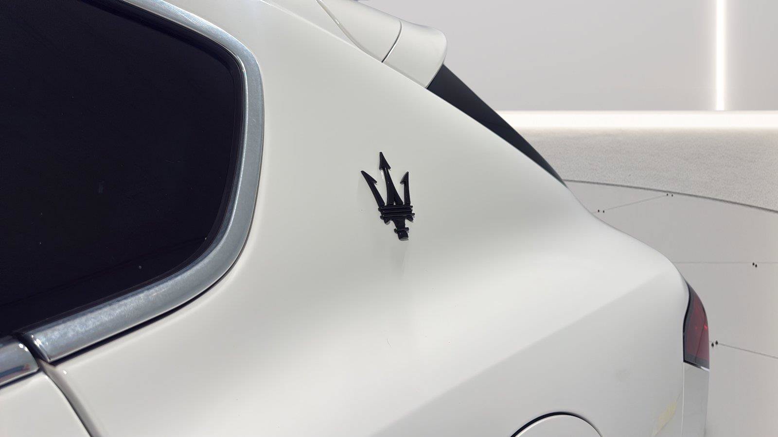 Used 2023 Maserati Levante Modena AWD/4WD image 34