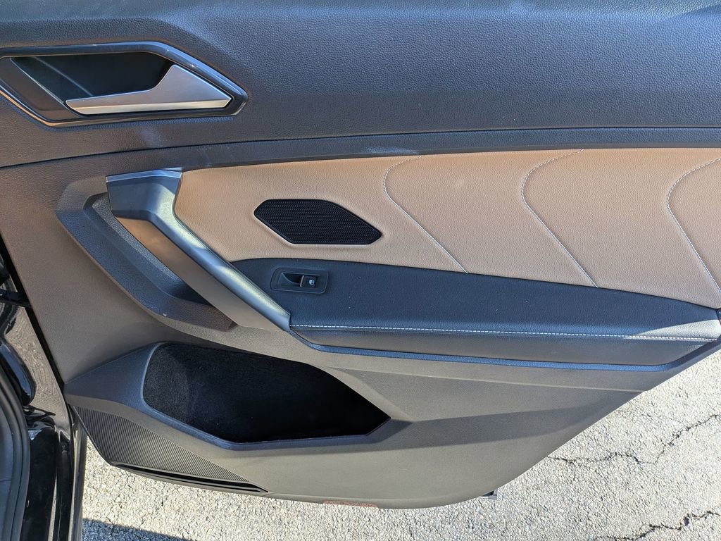 Used 2023 Volkswagen Tiguan SE image 31