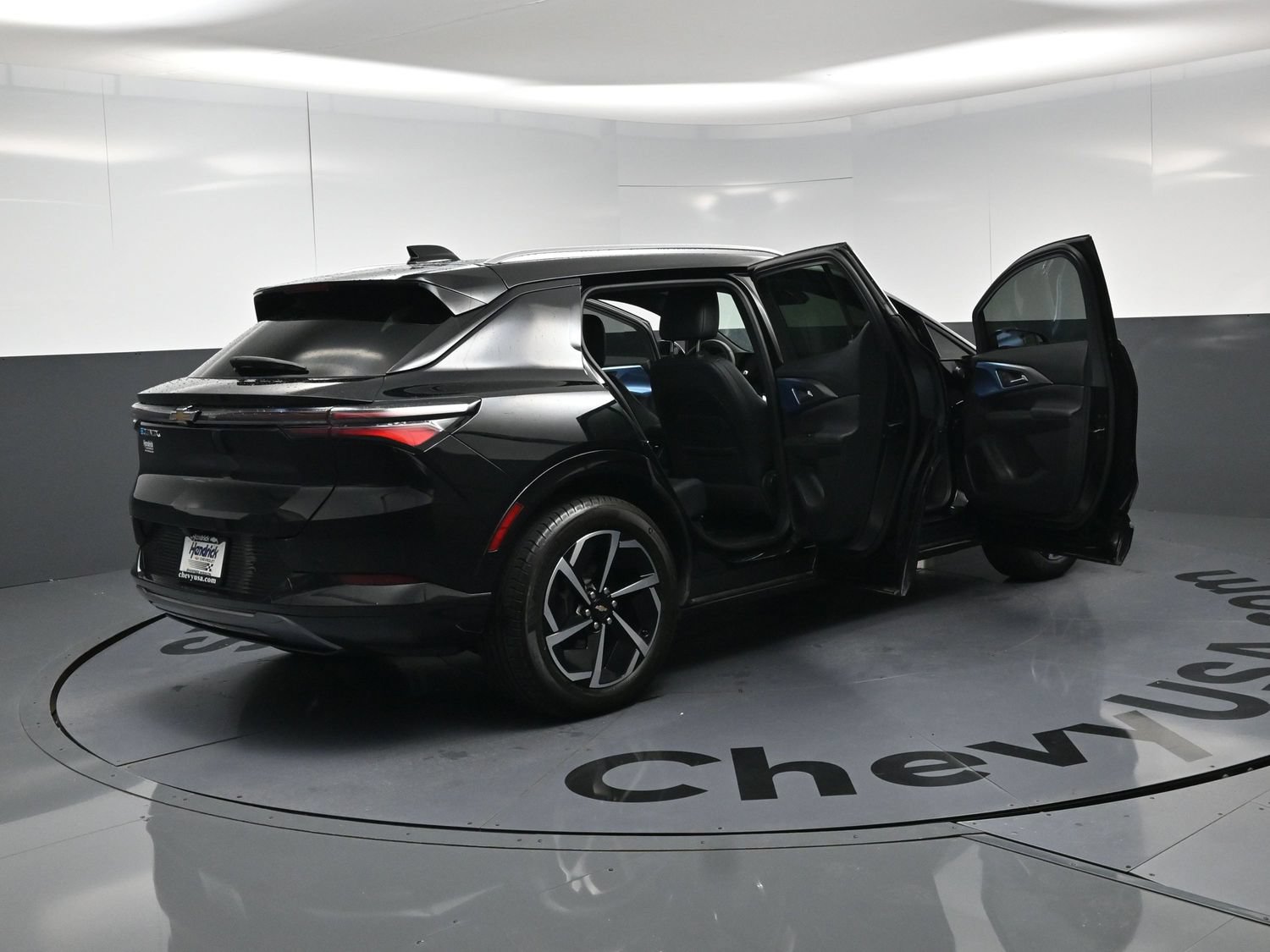 Used 2024 Chevrolet Equinox EV LT FWD image 26