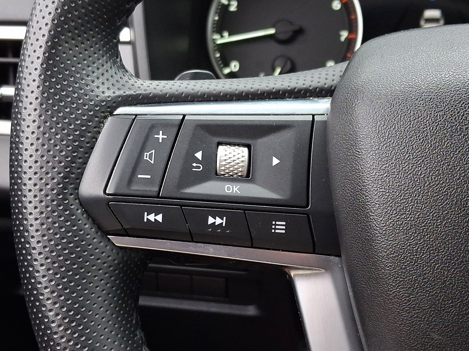 Used 2024 Mitsubishi Outlander SE AWD/4WD image 21