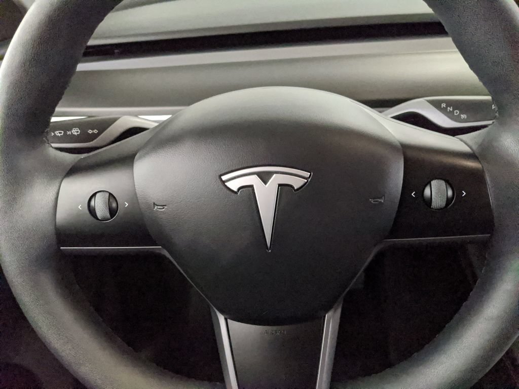 Used 2024 Tesla Model Y Long Range AWD/4WD image 10