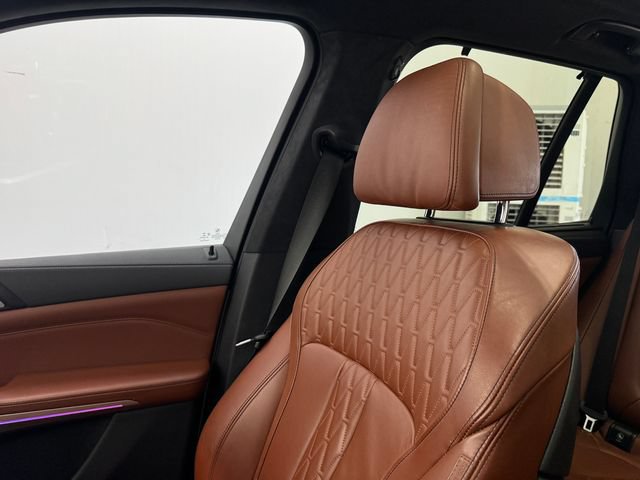 Used 2022 BMW X5 sDrive40i w/ M Sport Package RWD image 39