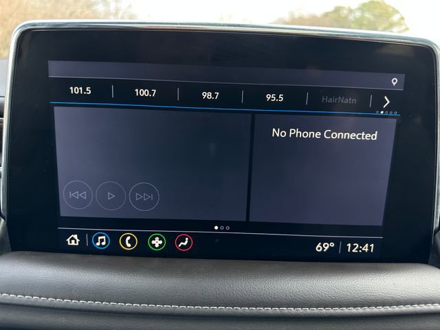 Used 2021 Chevrolet Suburban LT w/ LT Signature Package RWD image 23