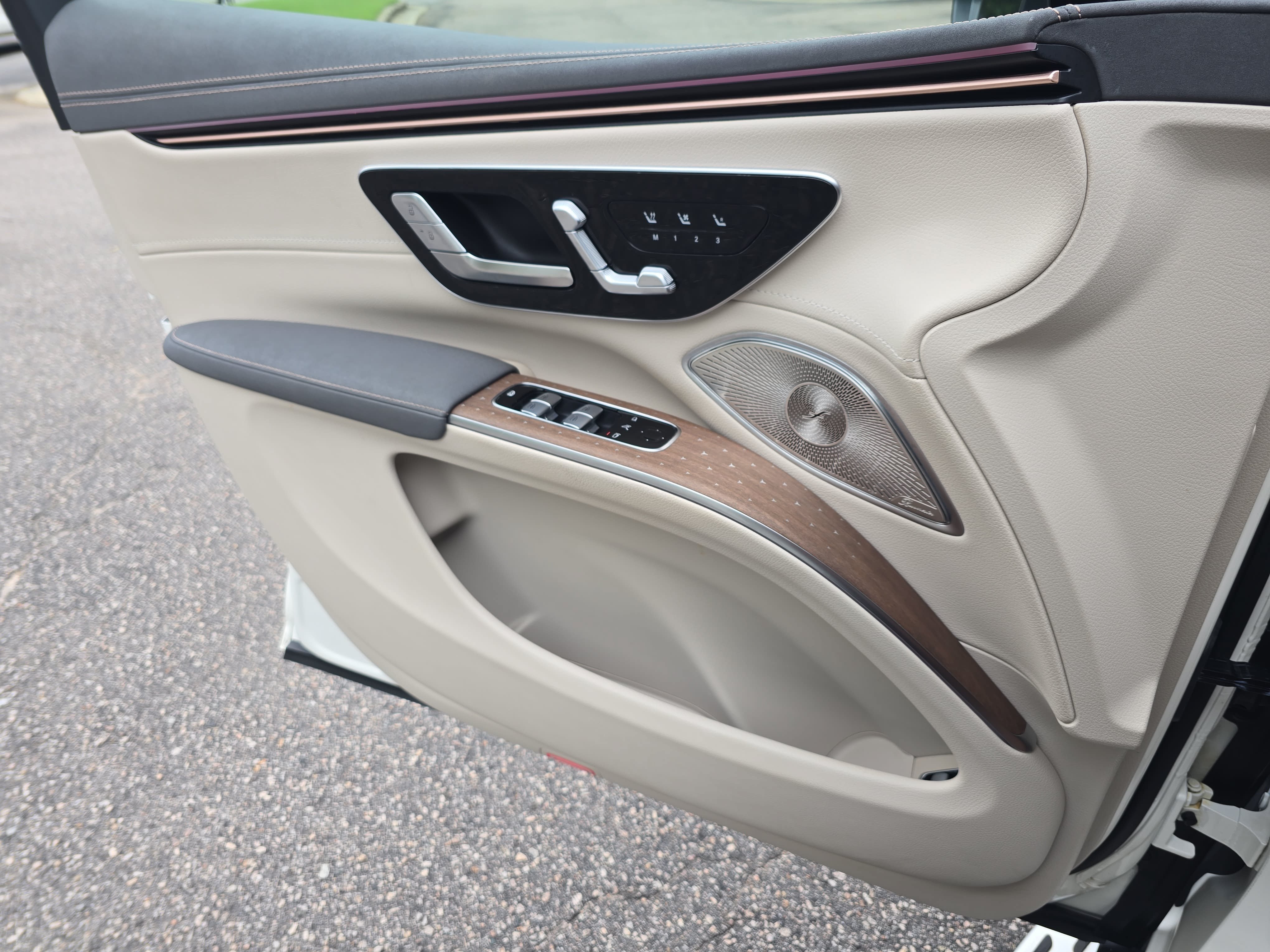 Certified 2023 Mercedes-Benz EQS 450+ SUV image 27
