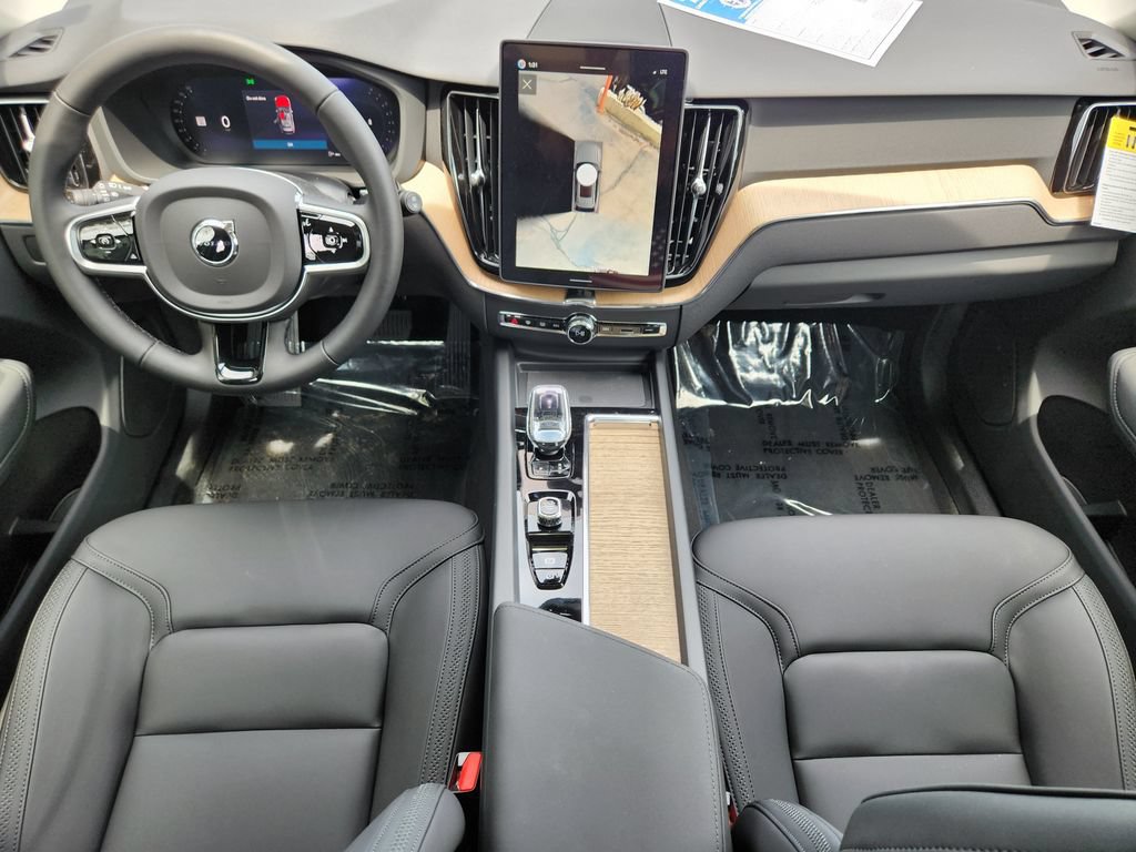 New 2026 Volvo XC60 B5 Plus w/ Climate Package AWD/4WD image 16