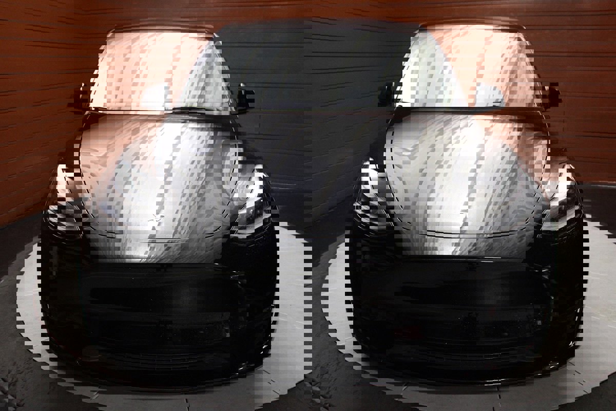 Used 2024 Tesla Model Y Performance image 27