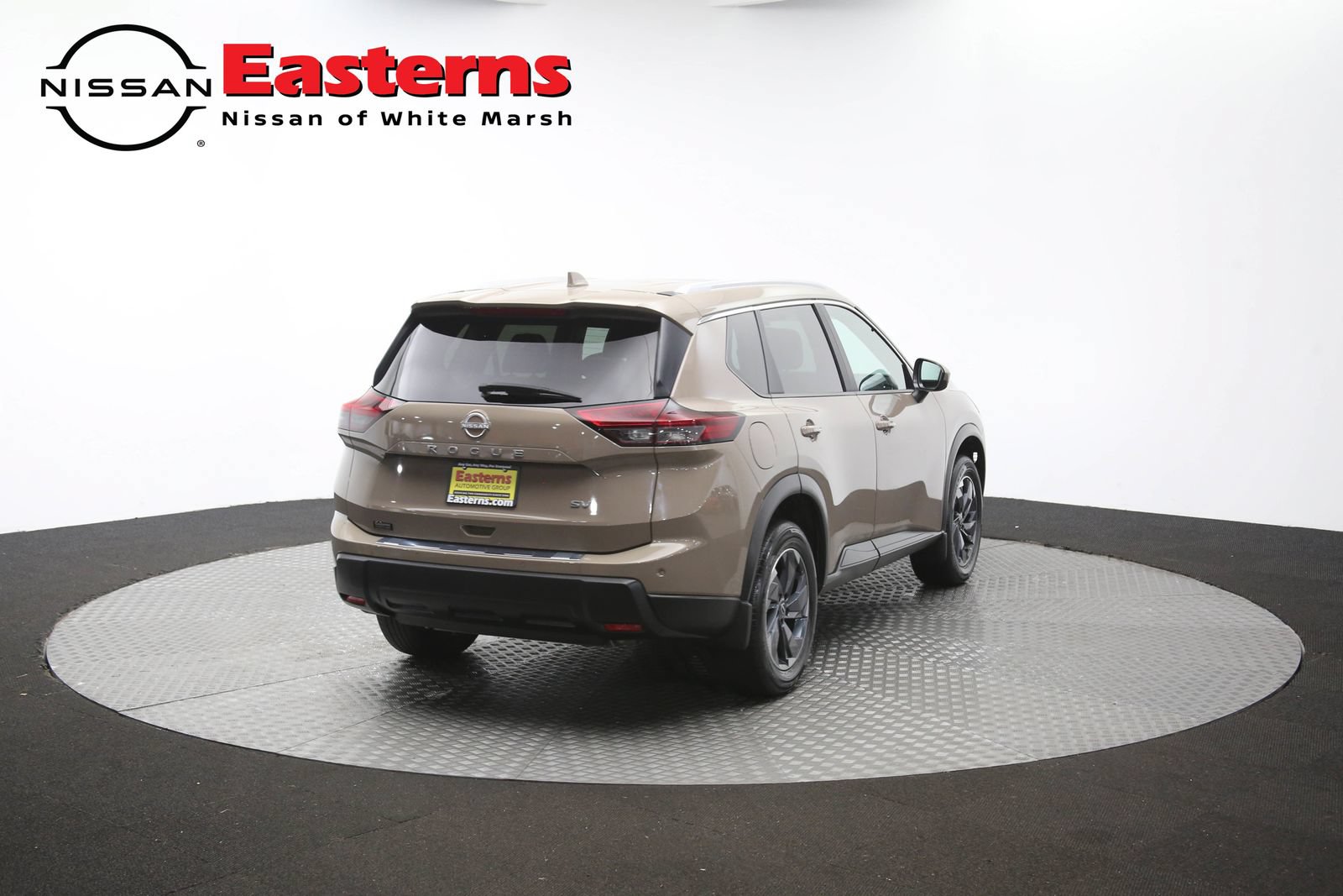 Used 2024 Nissan Rogue SV w/ SV Premium Package FWD image 39