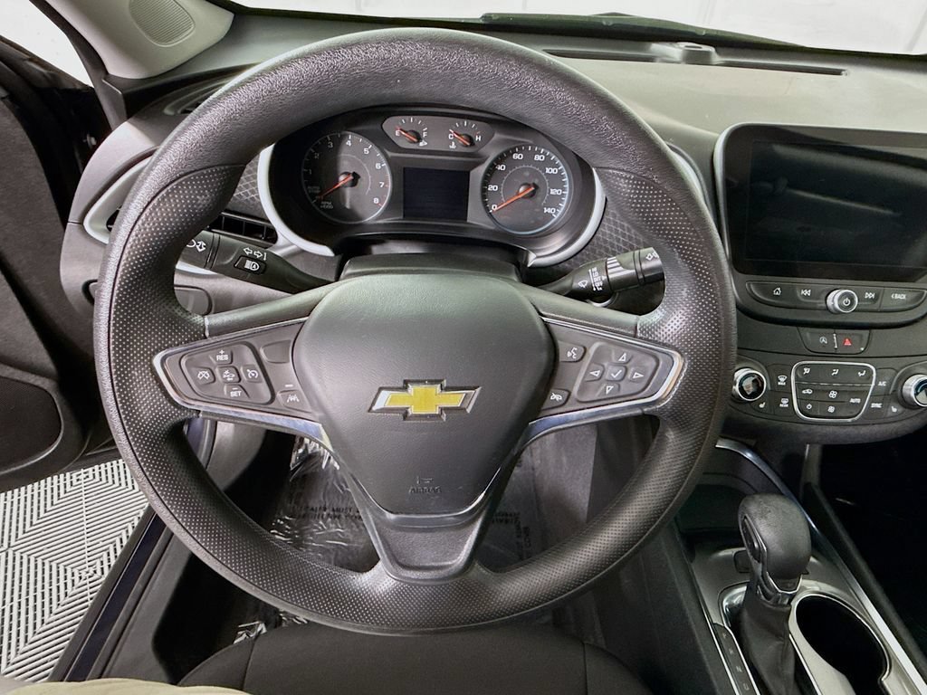 Used 2023 Chevrolet Malibu LT FWD image 19