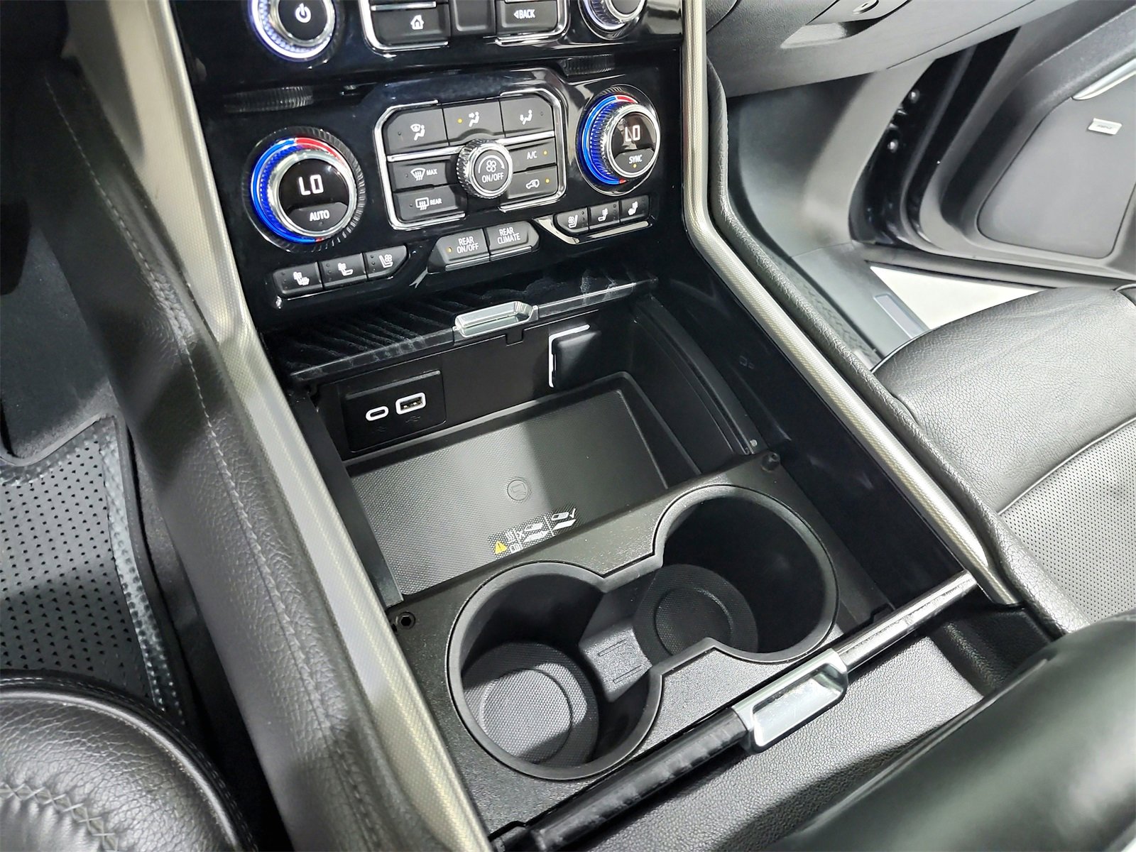 Used 2023 GMC Yukon Denali image 35