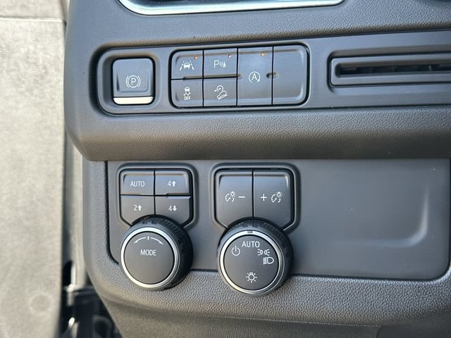 Used 2023 Chevrolet Tahoe Z71 AWD/4WD image 22