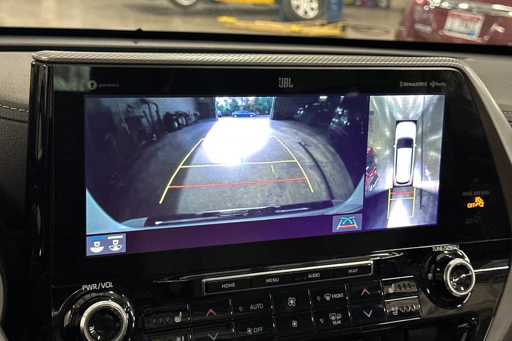 Used 2021 Toyota Highlander Platinum AWD/4WD image 24