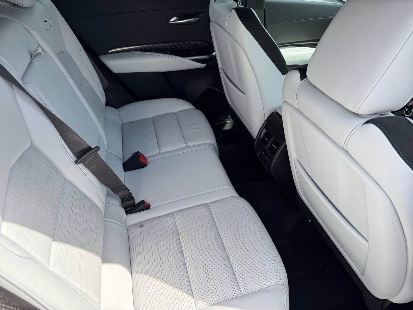 Used 2024 Cadillac XT4 Sport AWD/4WD image 15