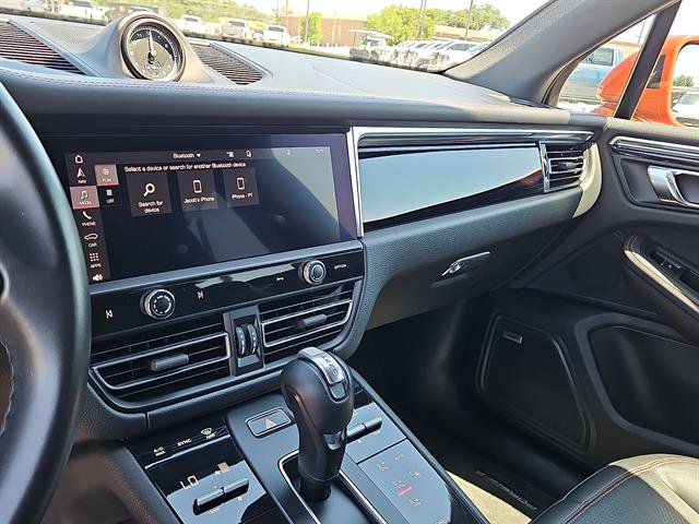 Used 2022 Porsche Macan AWD/4WD image 17