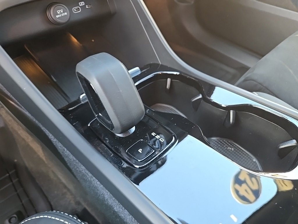 Certified 2024 Volvo XC40 Recharge Ultimate w/ Protection Package Premier image 14