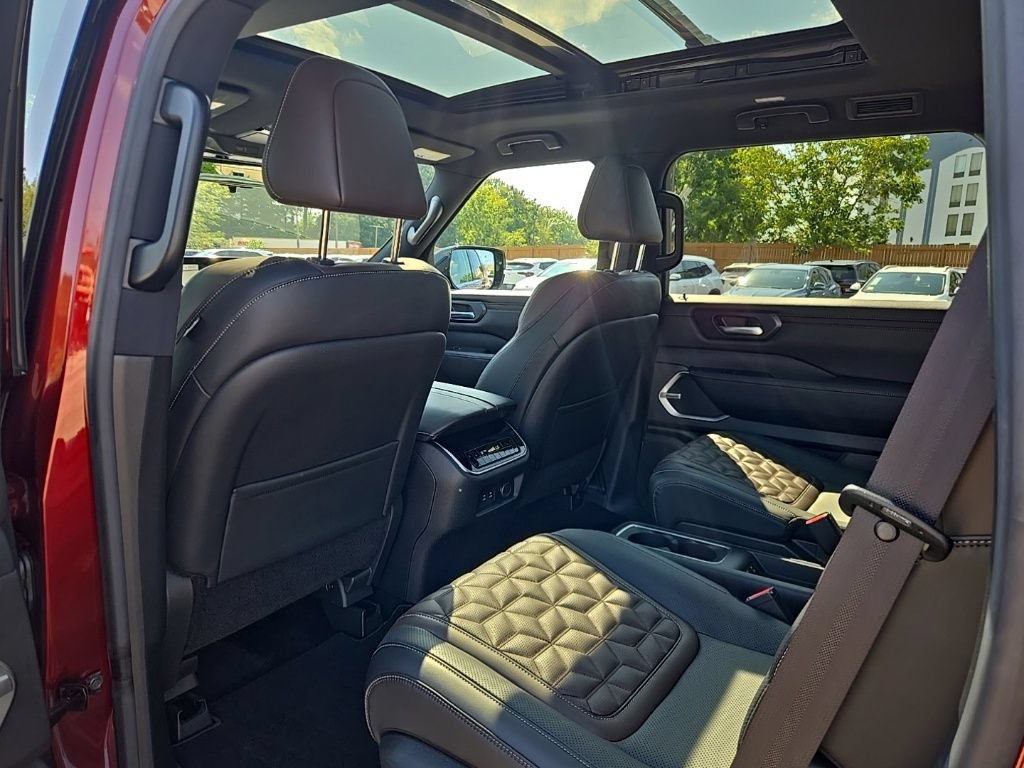 Used 2025 Nissan Armada Platinum w/ Convenience Package AWD/4WD image 21
