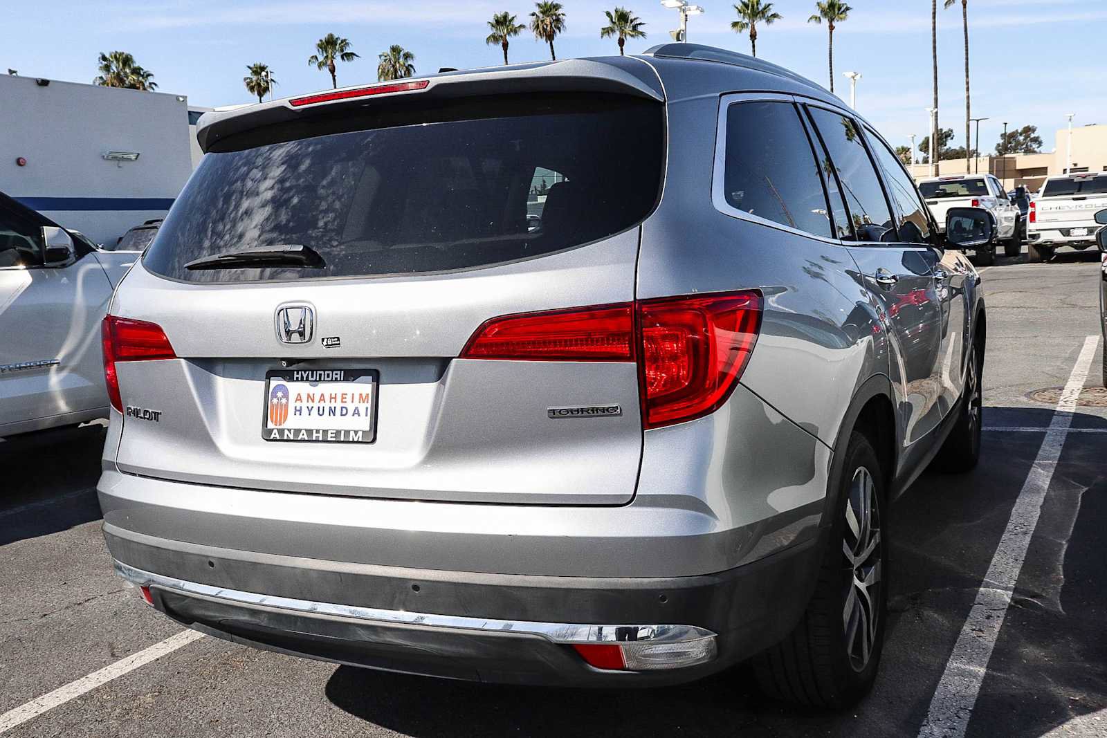 Used 2017 Honda Pilot Touring image 6