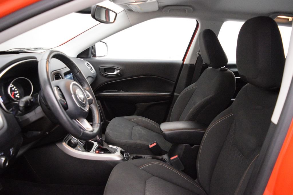 Used 2018 Jeep Compass Sport w/ Tech Group AWD/4WD image 10