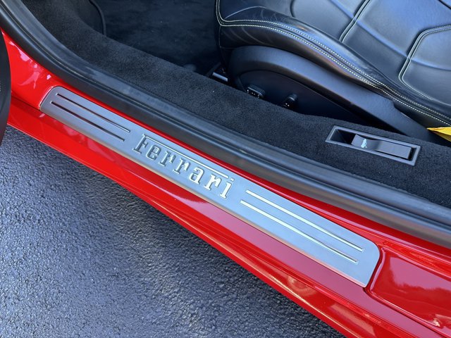 Used 2018 Ferrari 488 Spider RWD image 21