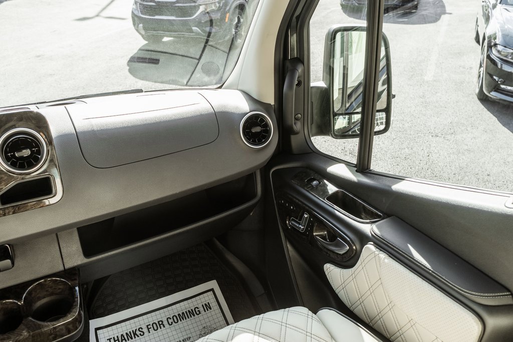 Used 2022 Mercedes-Benz Sprinter 3500 image 12