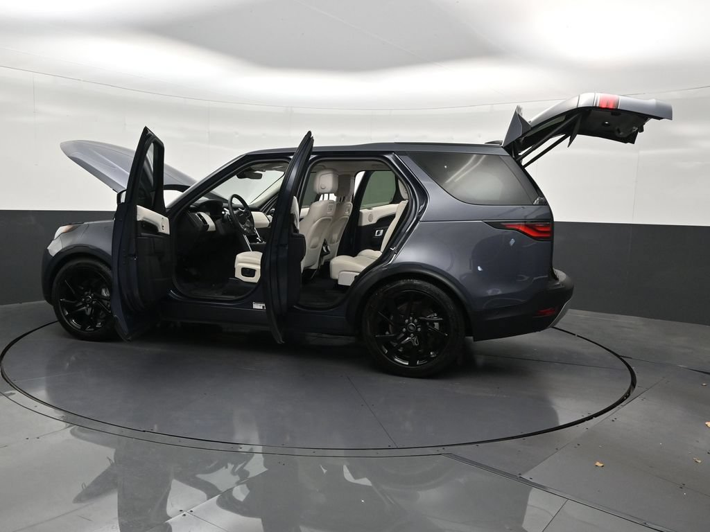 Used 2024 Land Rover Discovery S AWD/4WD image 33