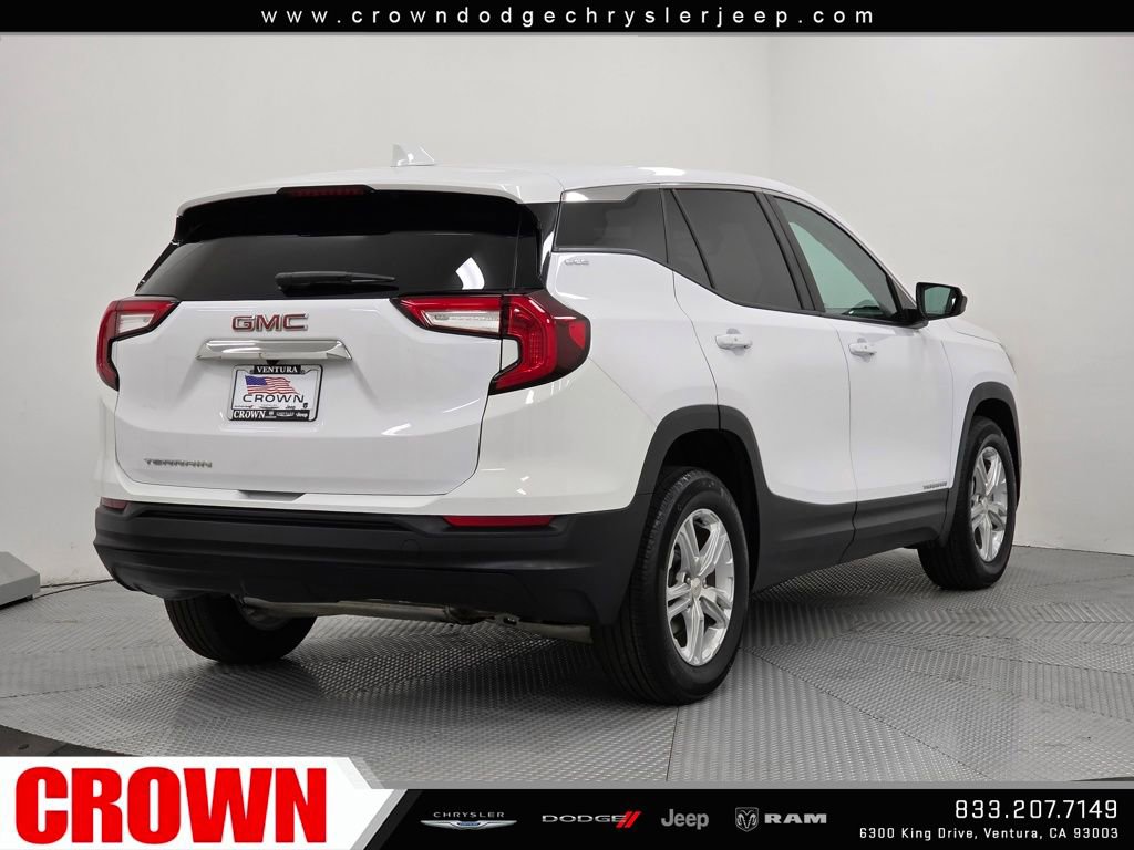 Used 2024 GMC Terrain SLE image 7