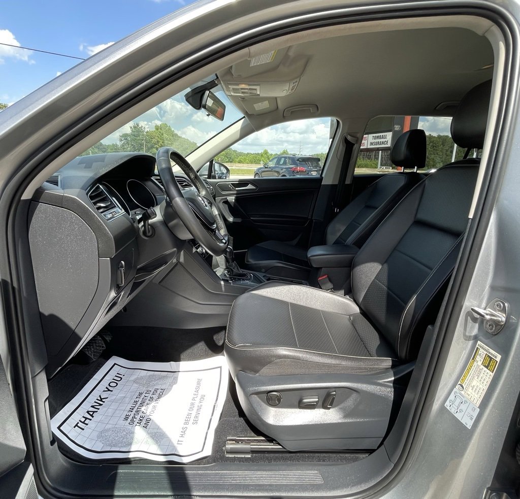 Used 2021 Volkswagen Tiguan SE image 18