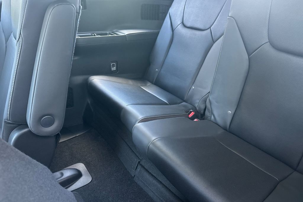 New 2026 Lexus TX 500h AWD image 15