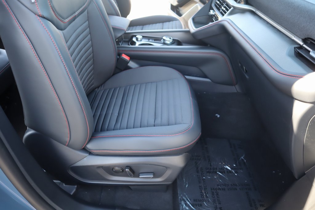 New 2026 Ford Explorer ST-Line w/ ST-Line Street Pack AWD/4WD image 15