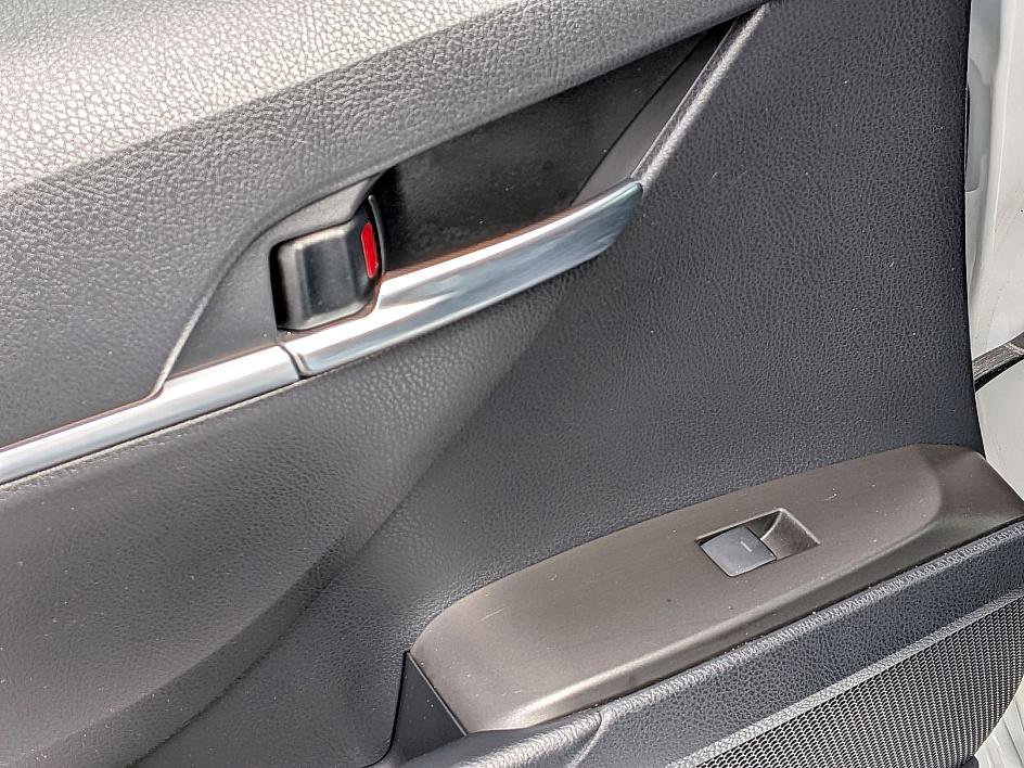 Used 2022 Toyota Camry SE image 29