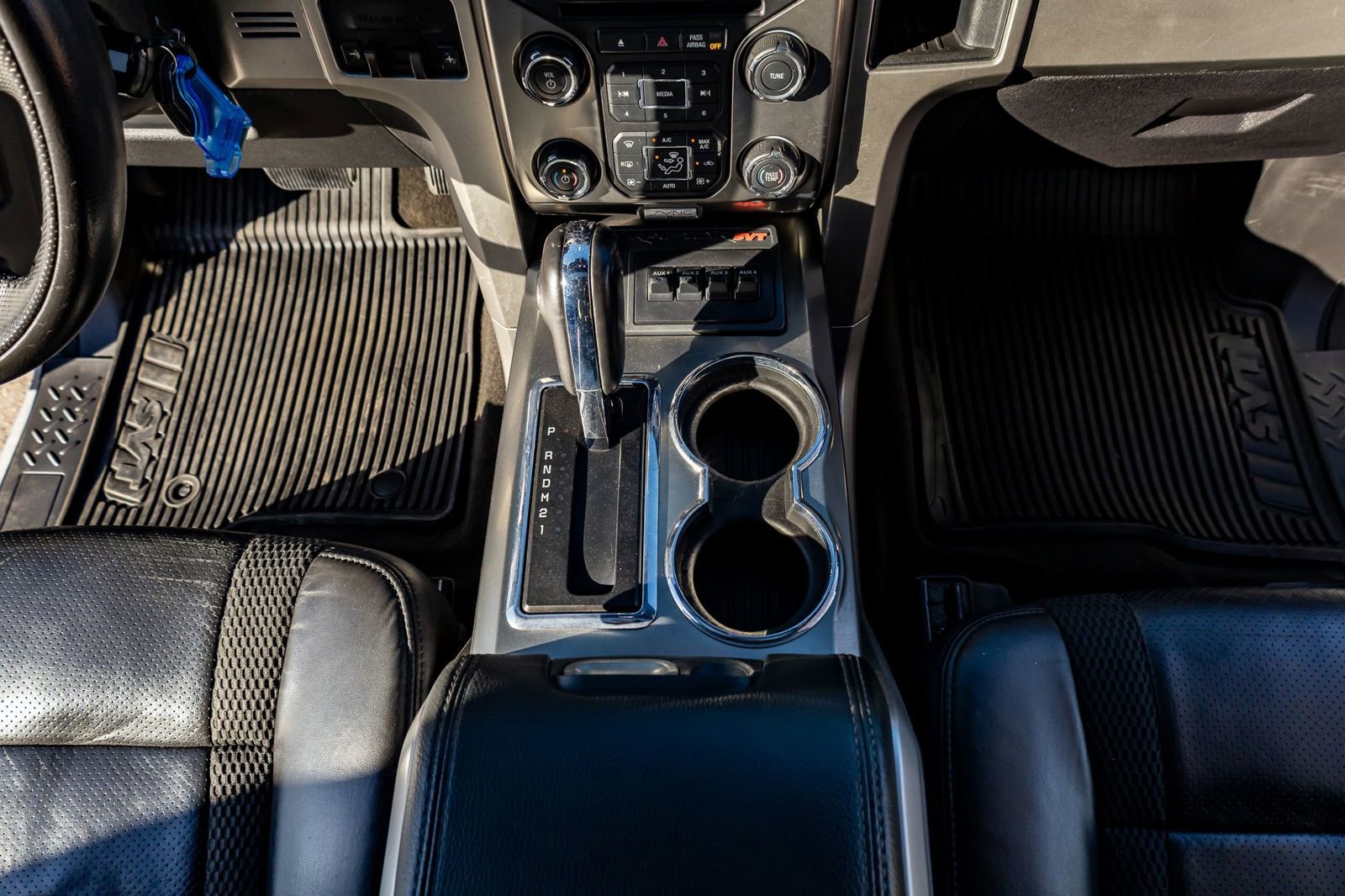 Used 2013 Ford F150 Raptor w/ Luxury Equipment Group image 27