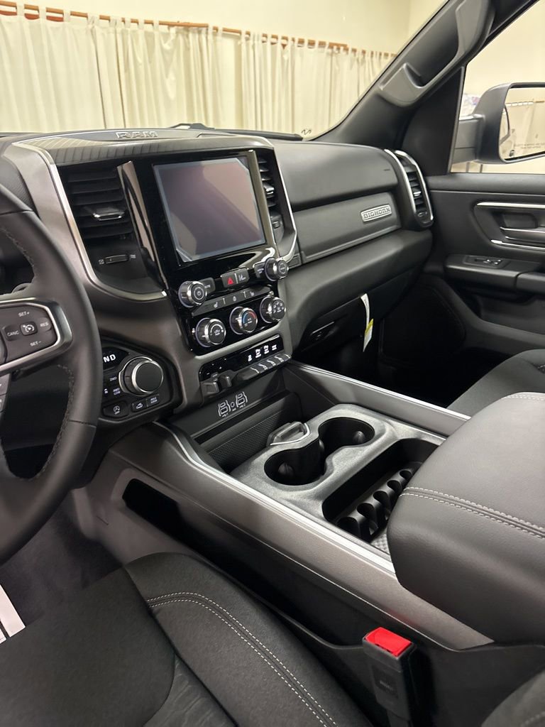 New 2026 RAM 1500 Big Horn AWD/4WD image 17