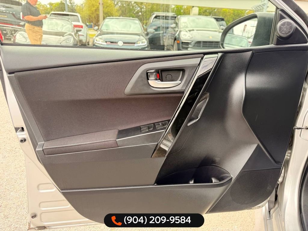 Used 2018 Toyota Corolla iM w/ Carpet Mat Package (TMS) image 20