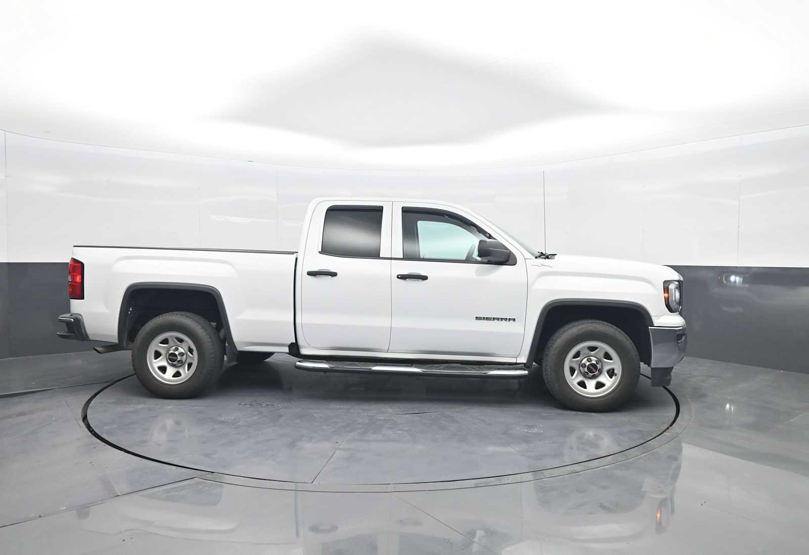 Used 2017 GMC Sierra 1500 4x4 Double Cab image 9