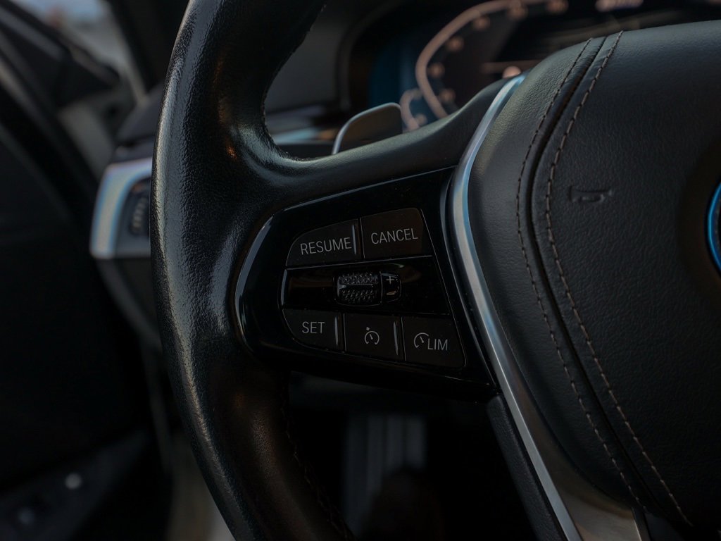 Used 2023 BMW 530e image 24