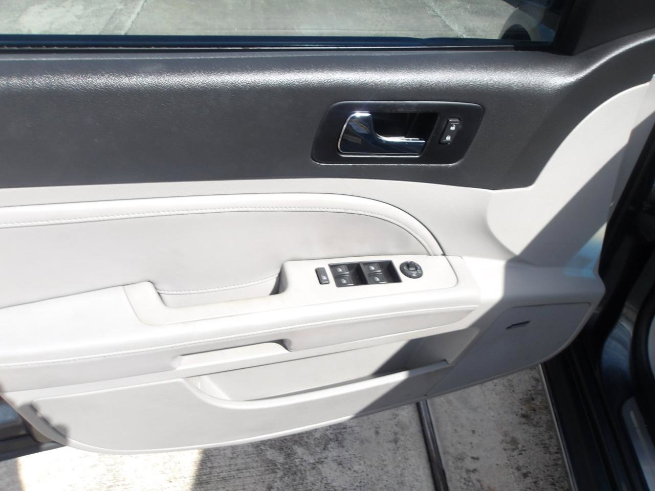 Used 2009 Cadillac STS w/ Wood Trim Package image 17