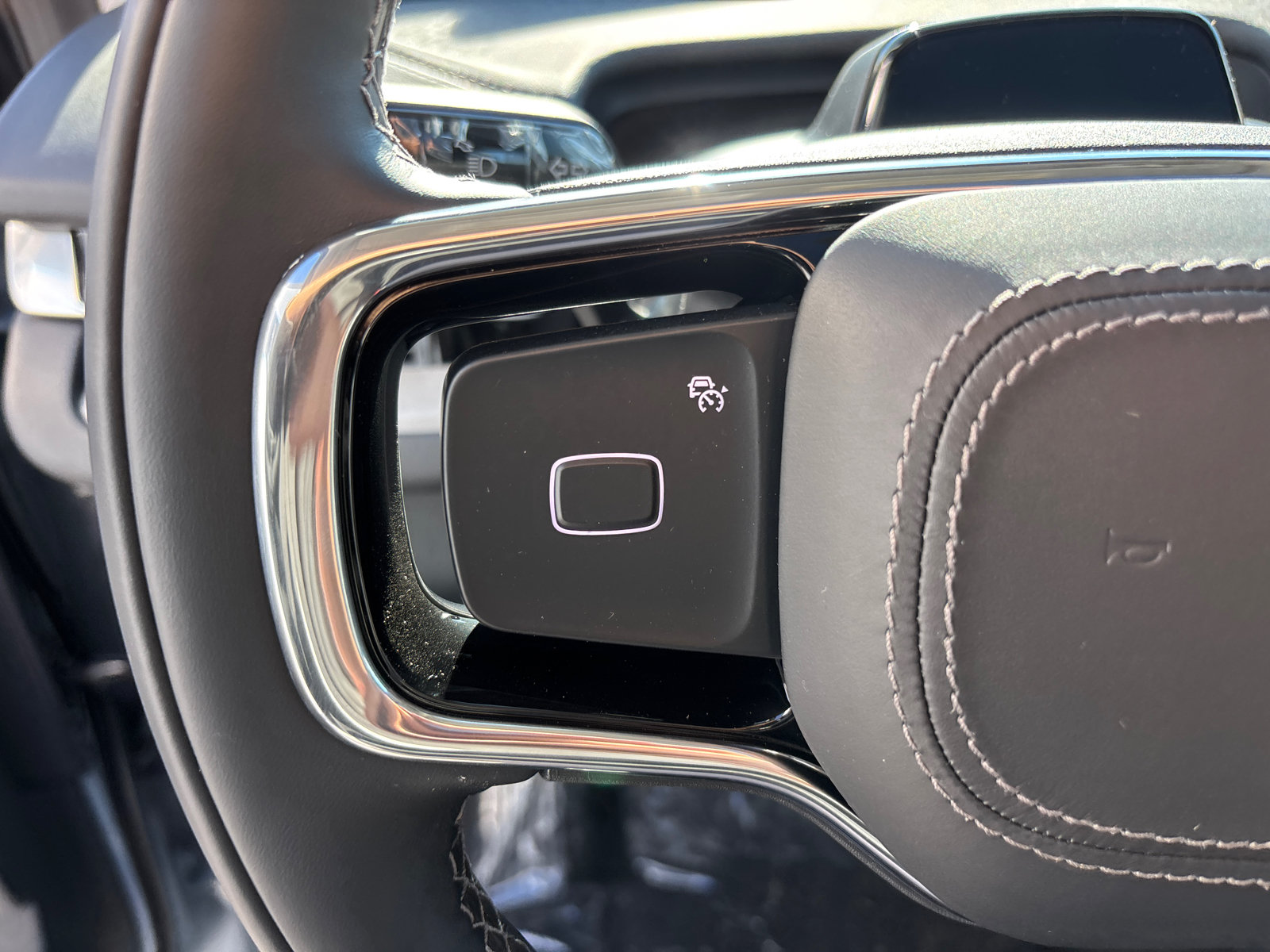 New 2027 Lincoln Navigator Reserve AWD/4WD image 16